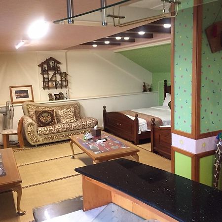Ocean Deep Hostel Тоучен Екстер'єр фото